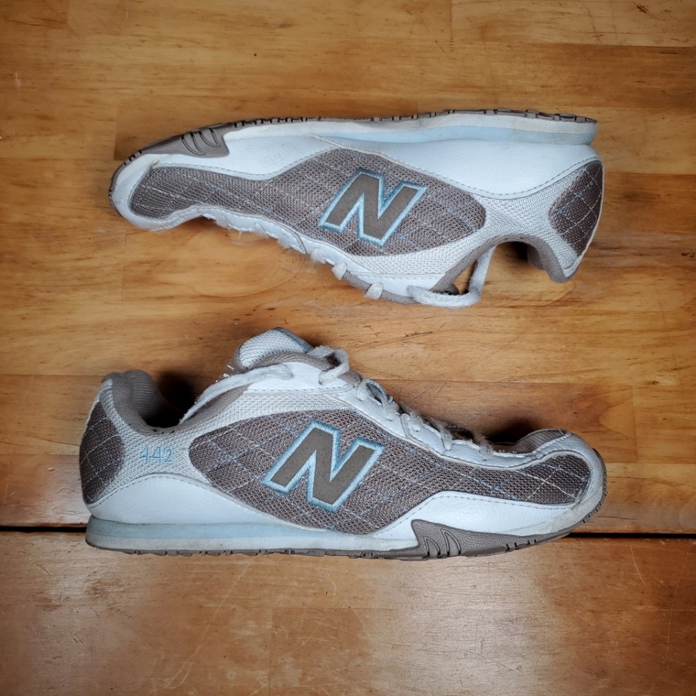 New Balance 442 Sneaker 7.5